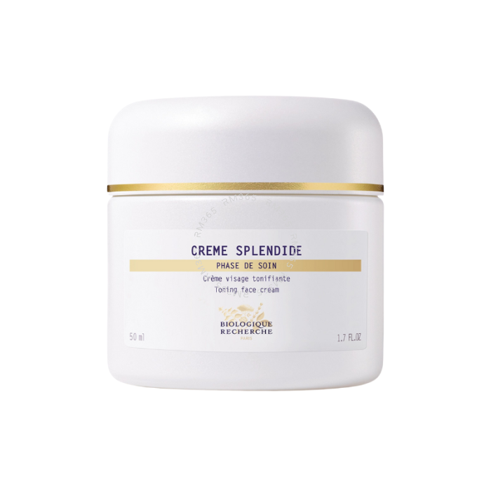 Crème Splendide is a genuine vitality boost that helps combat skin ageing. This high-performance cream brings firmness, tone and hydration. Used daily, it redensifies skin over time to give a fresh, natural glow and smoother facial contours.