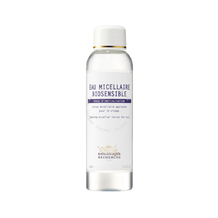 Eau micellaire Biosensible combines moisturizing, toning and soothing properties with effective gentle cleansing, to remove makeup and impurities without destabilizing the skin’s hydrolipidic film.