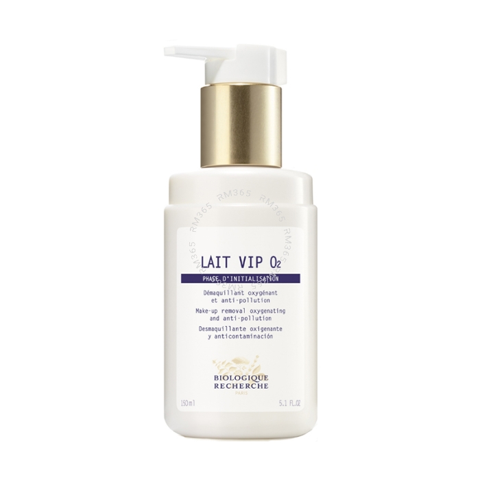 Lait VIP O2 is the anti-pollution cleanser, purifying the skin of tiny polluting particles that are sometimes even smaller than the pores on the face. Its deep-down cleansing action will remove the urban pollutants that accumulate on the skin’s surface. P